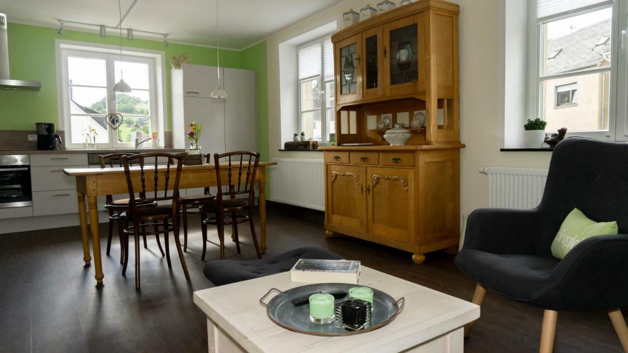 Ferienhaus Alte Schule Volkesfeld Bagian luar foto